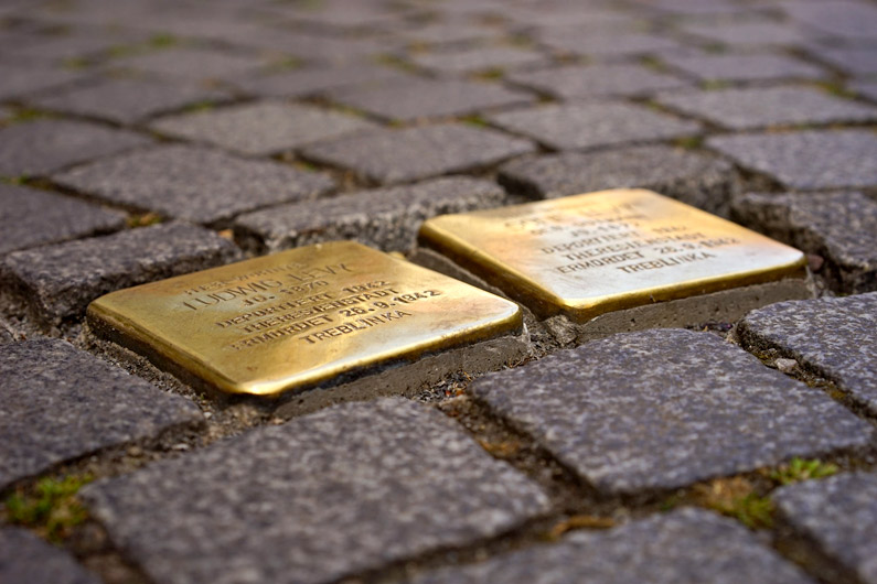 „Stolperstein AG“ – Gratulation an die Gemeinschaftsschule Nohfelden-Türkismühle zu einem außergewöhnlichen Preis